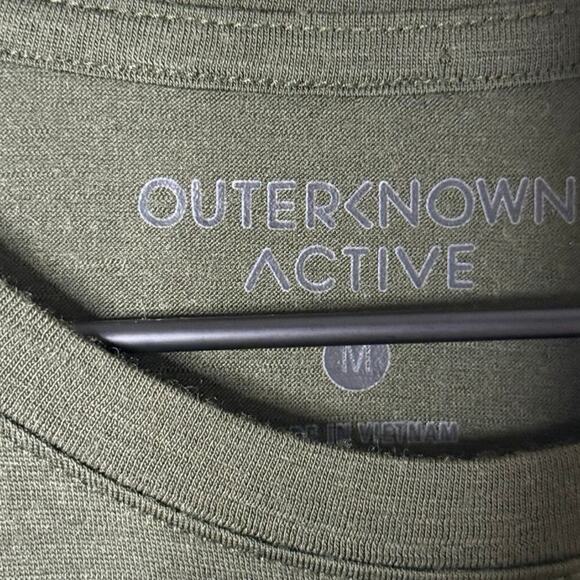 Outerknown Mens Breathe Long Sleeve Merino Baselayer Size Medium Olive Night - Picture 10 of 10